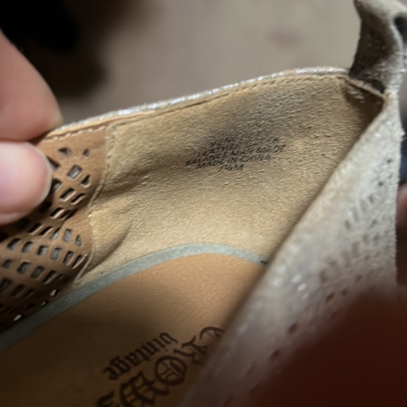 Silver and tan loafers - Picture 3 of 3